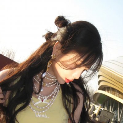 男人与婴儿